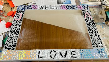 Mosaik-Spiegel | © Agnes-Neuhaus-Schulen